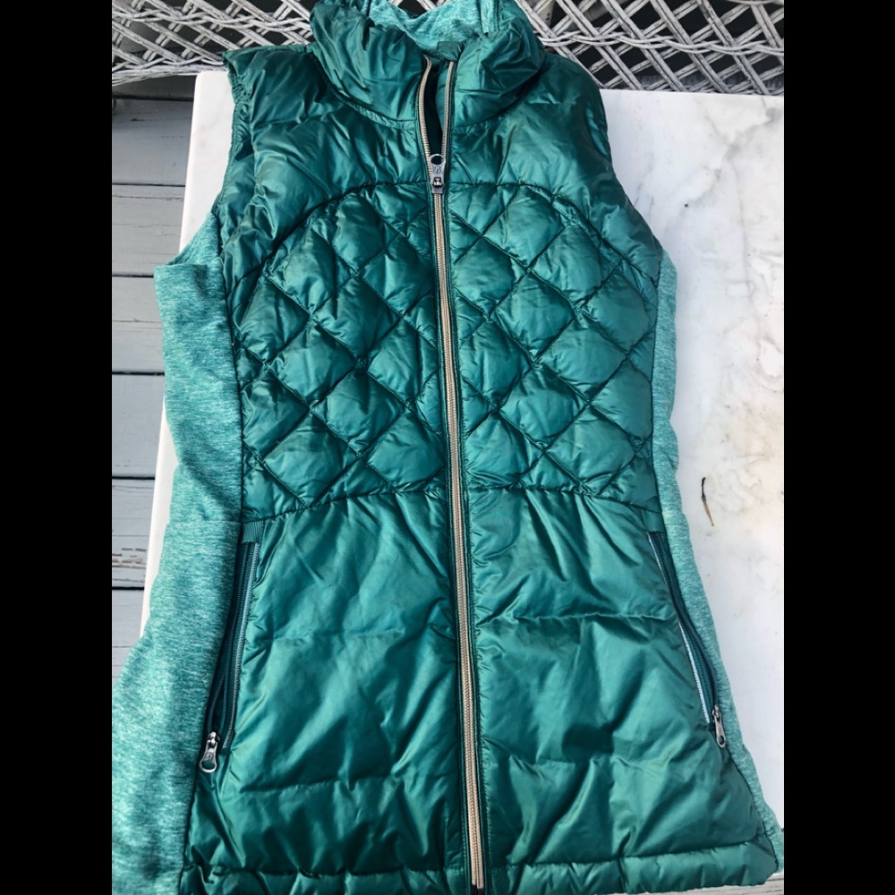Lululemon Down For a Run Vest